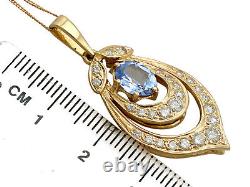 1.10 ct Aquamarine and 0.92 ct Diamond, 18Carat Yellow Gold Pendant Vintage